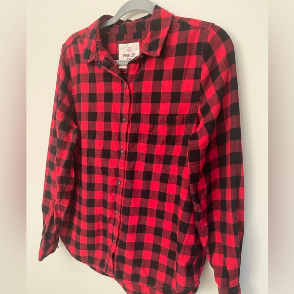 SO Black and Red Plaid Flannel Button Down - Picture 2 of 8